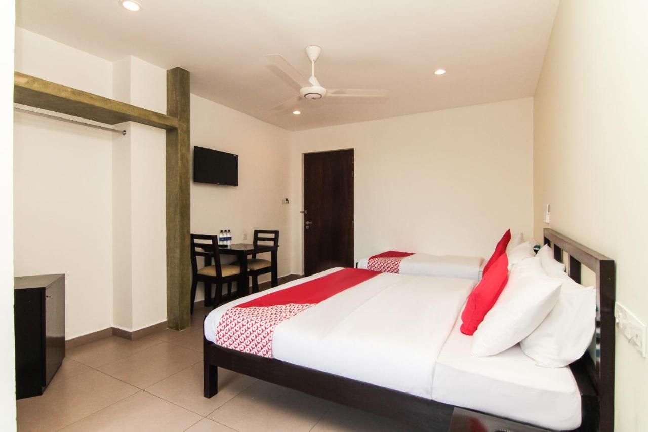 Saninro Hotel - Ragama Экстерьер фото