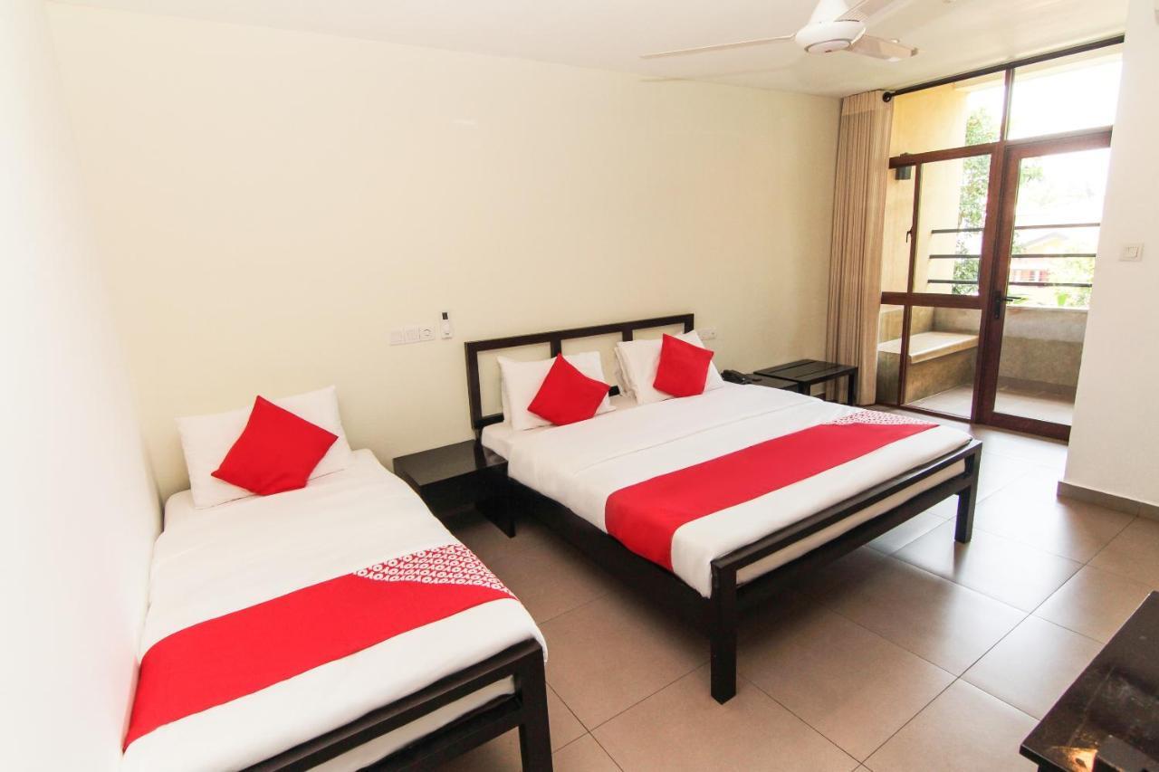 Saninro Hotel - Ragama Экстерьер фото