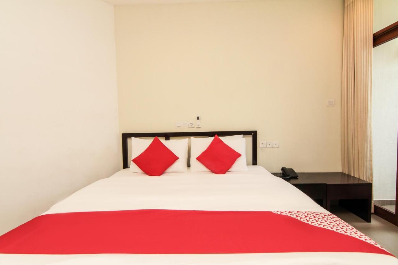 Saninro Hotel - Ragama Экстерьер фото